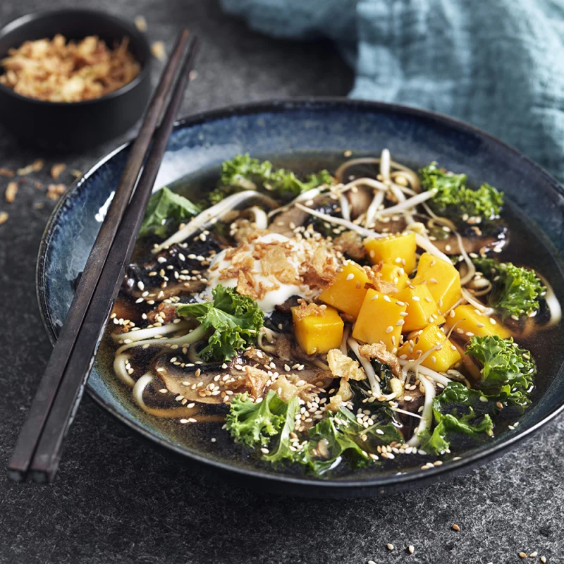 Nudelsoppa med portabellosvamp